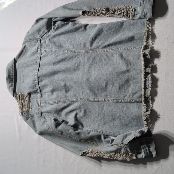 Adam Levine Denim jacket with ripped markings Size Small - Picture 4 of 7